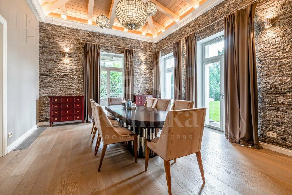 2-этажный коттедж 1 258 м² с отделкой