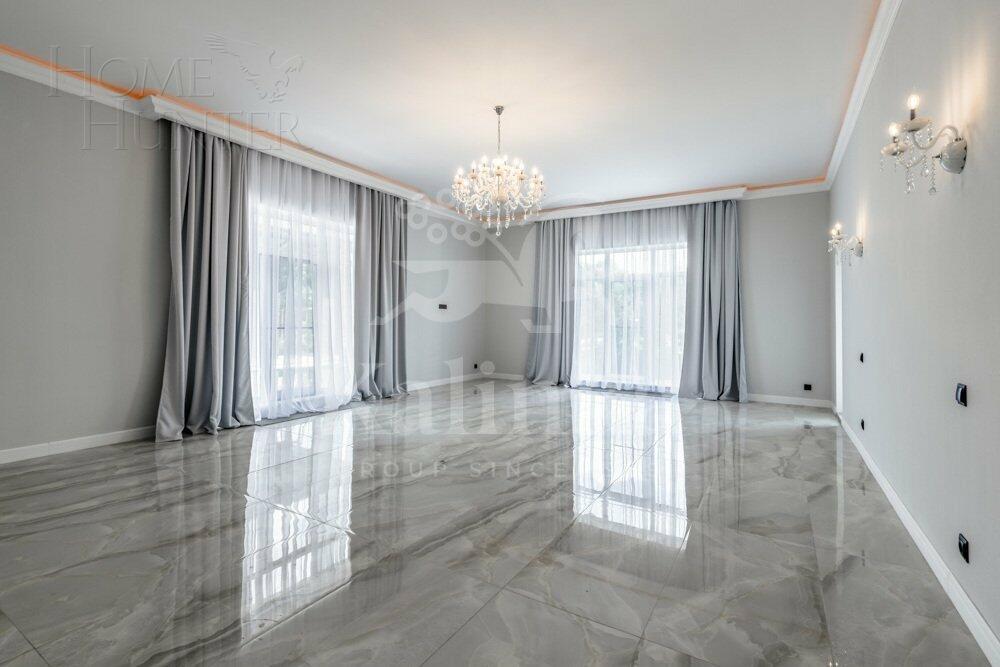 2-этажный коттедж 250 м² с отделкой