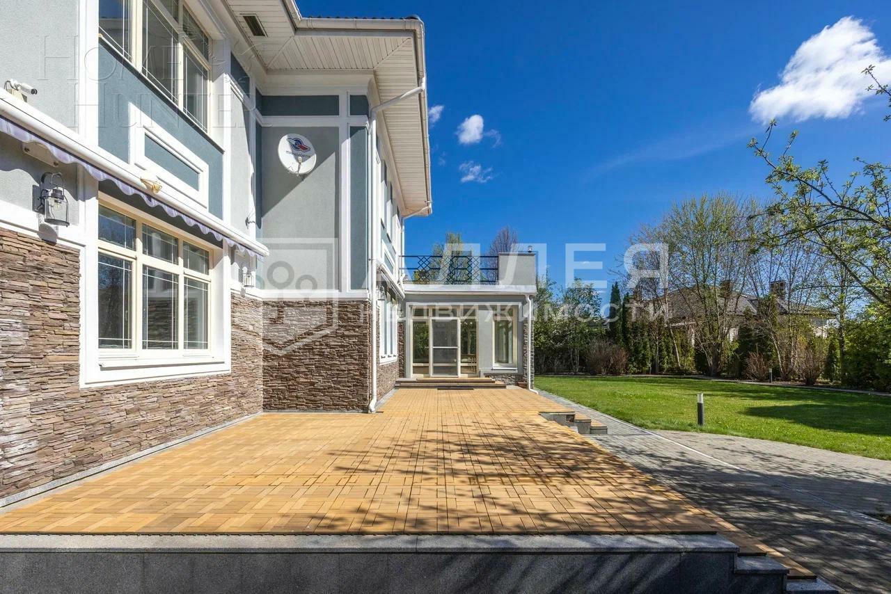 2-этажный коттедж 428 м² с отделкой