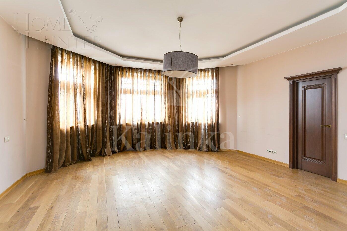 2-этажный коттедж 672 м² с отделкой