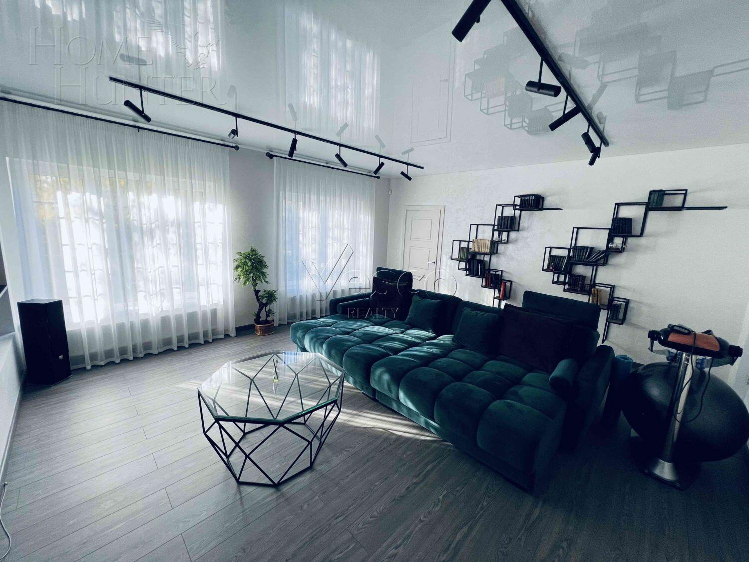 2-этажный коттедж 280 м² с отделкой