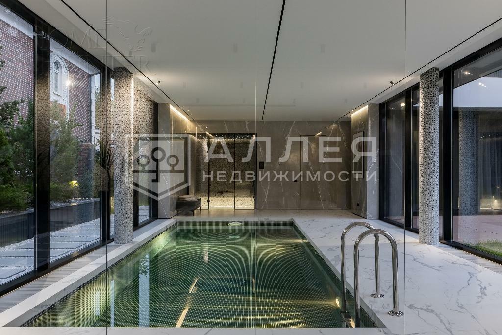 2-этажный коттедж 550 м² с отделкой