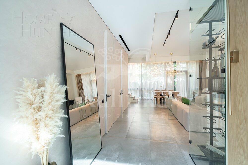 3-этажный таунхаус 238 м² с отделкой