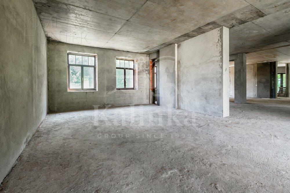 2-этажный коттедж 1 300 м² без отделки