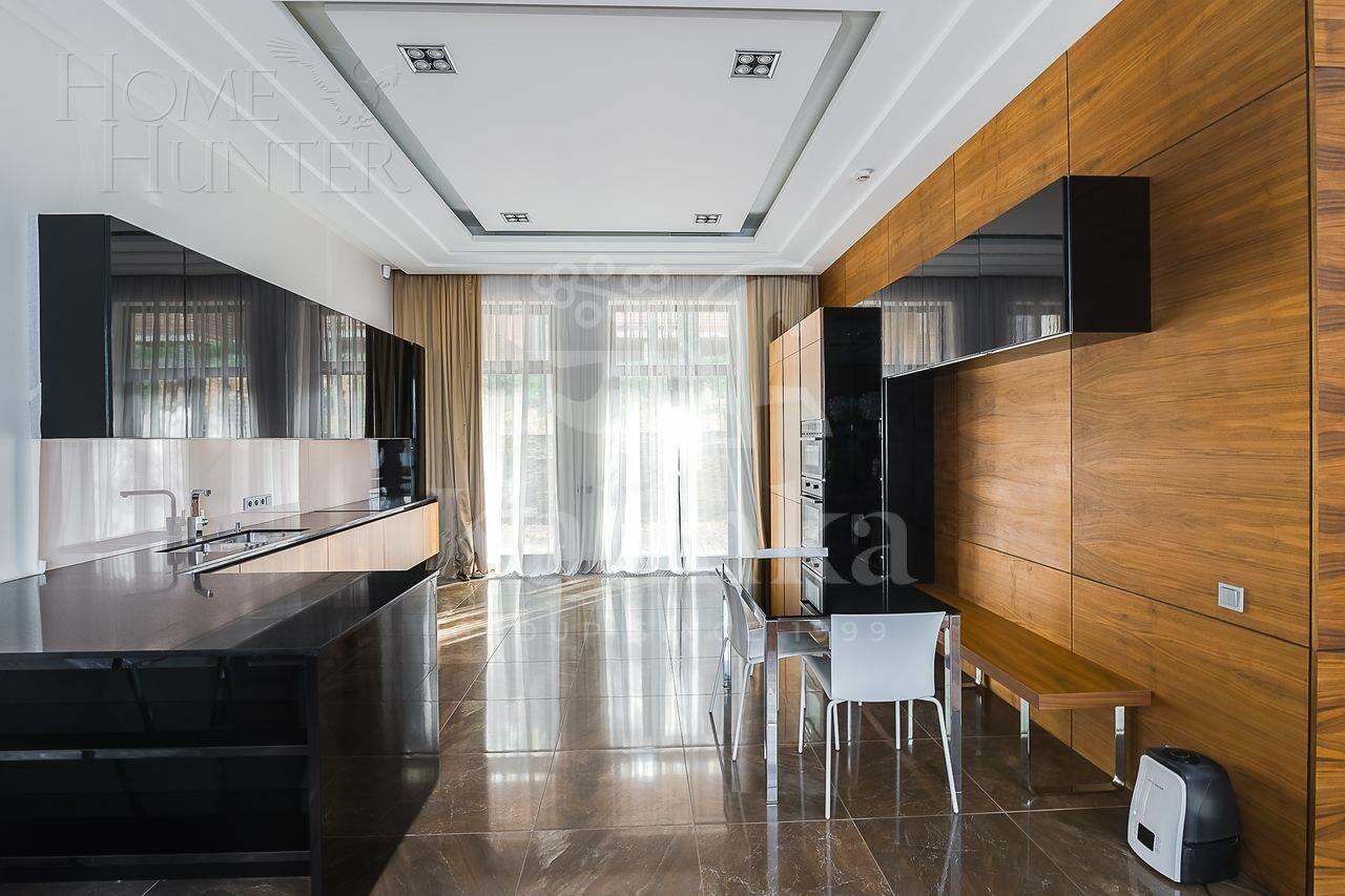 2-этажный таунхаус 350 м² с отделкой