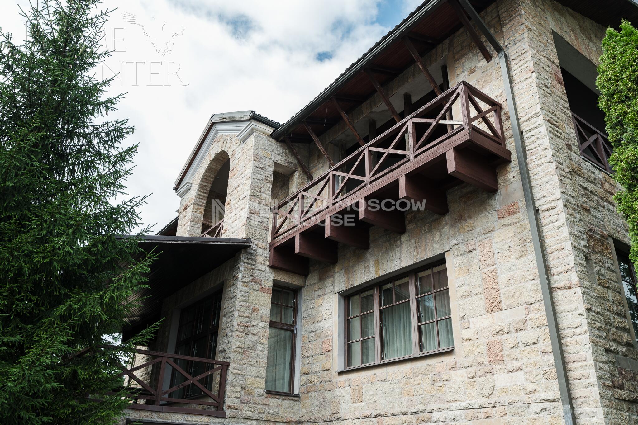 2-этажный коттедж 720 м² с отделкой