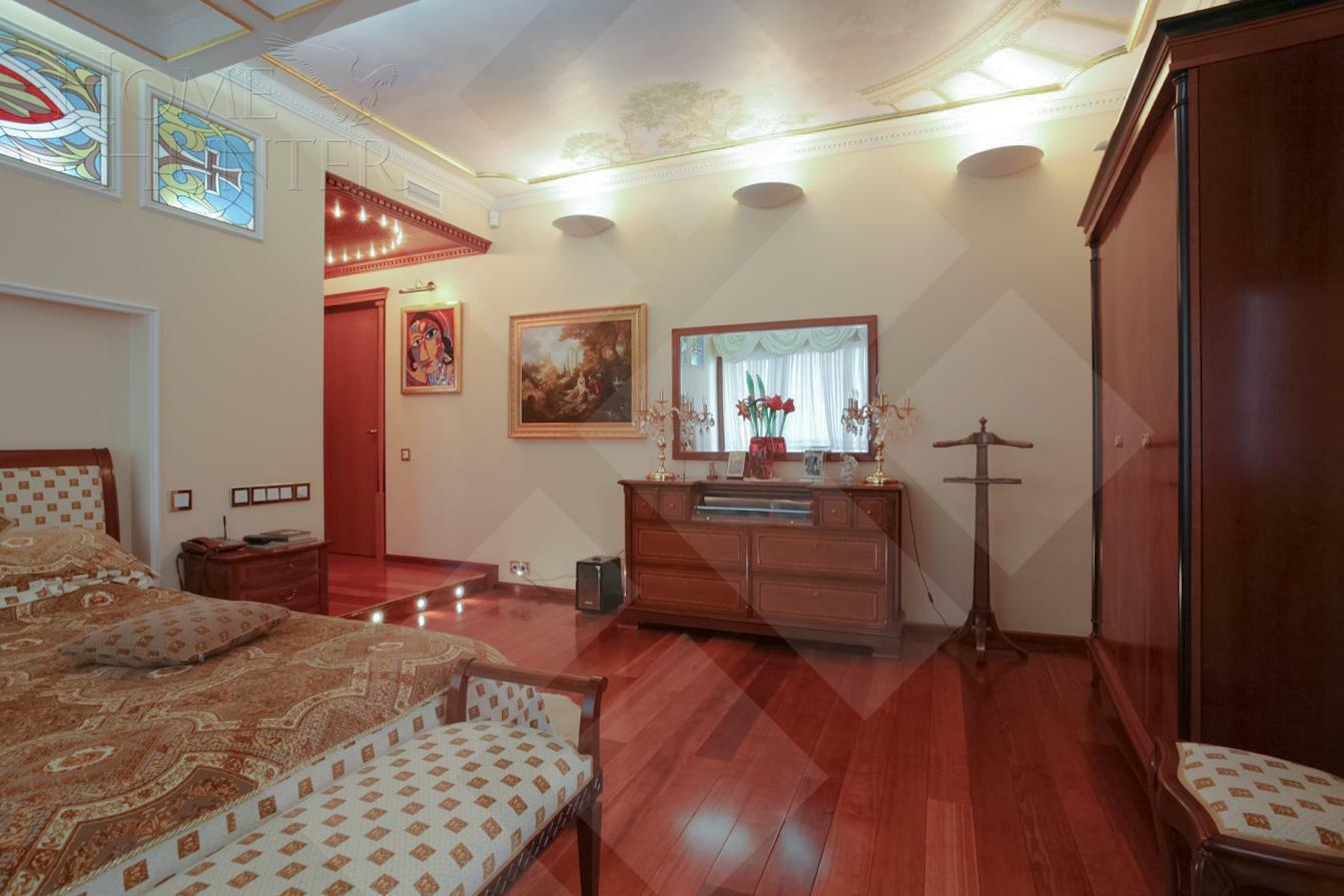 4-КОМН. КВАРТИРА С ОТДЕЛКОЙ 180 М² НА 3 ЭТАЖЕ