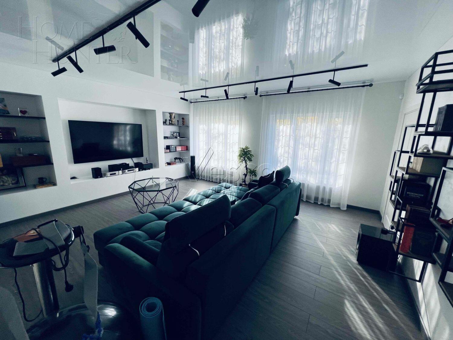 2-этажный коттедж 280 м² с отделкой