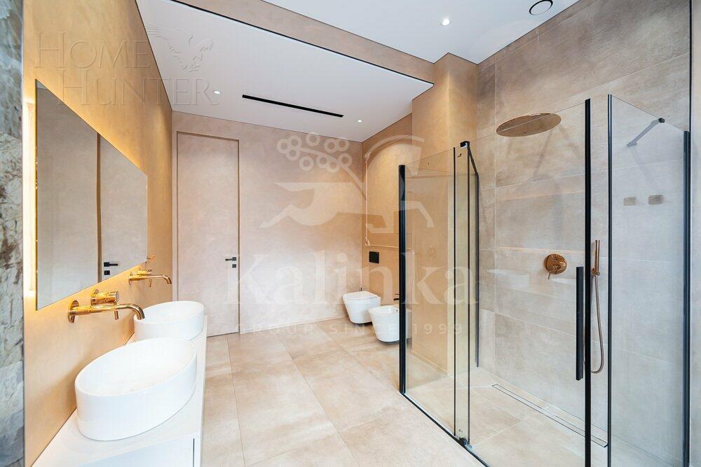 3-этажный таунхаус 238 м² с отделкой