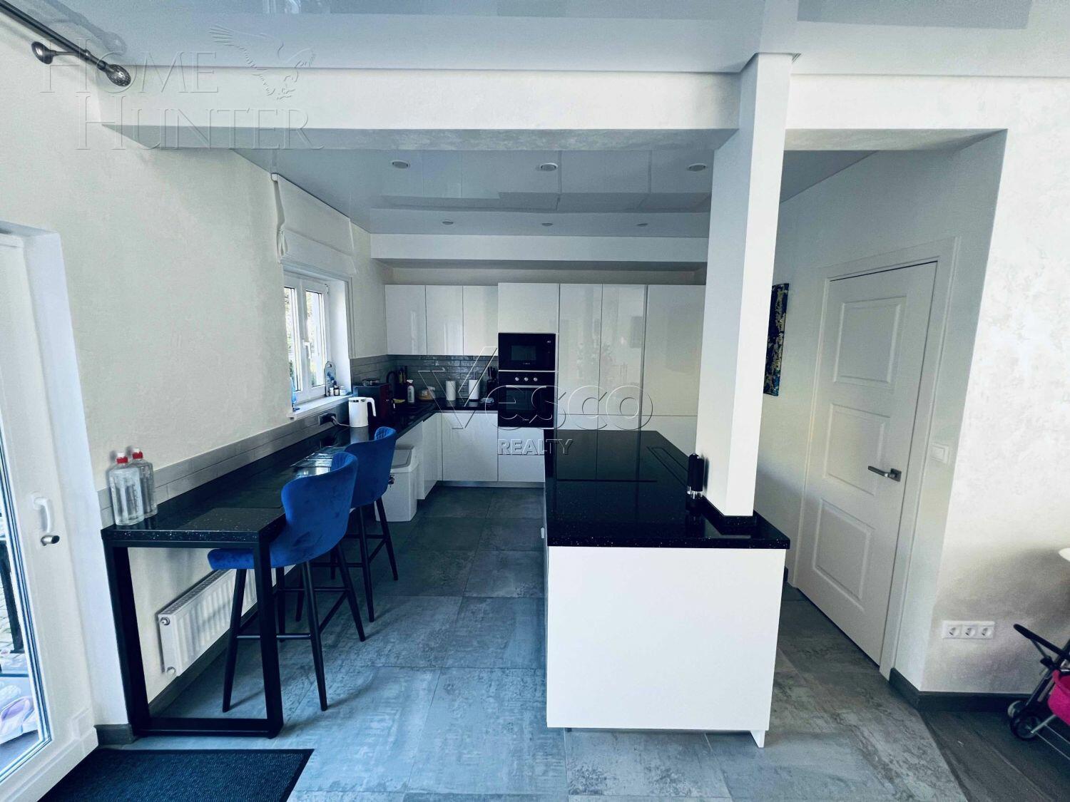 2-этажный коттедж 280 м² с отделкой