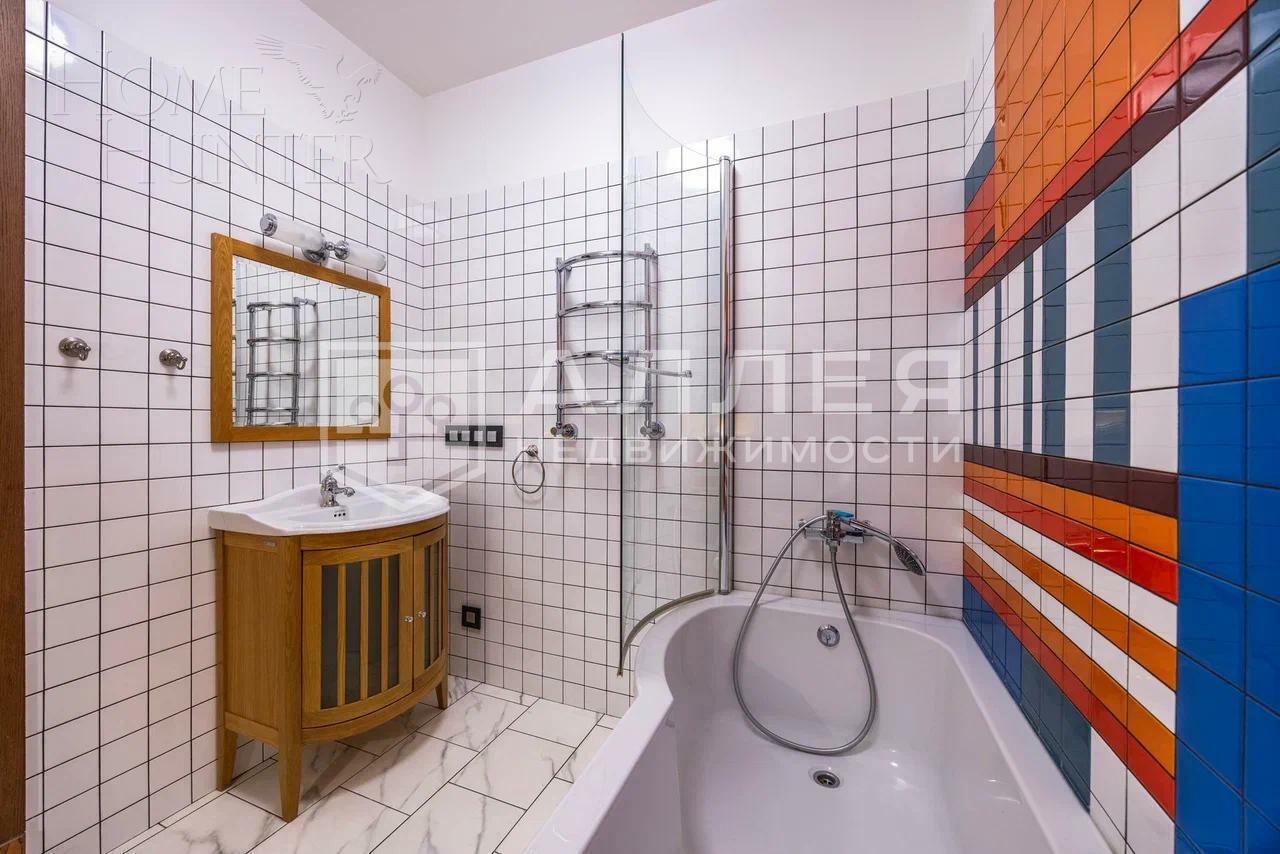 2-этажный коттедж 428 м² с отделкой