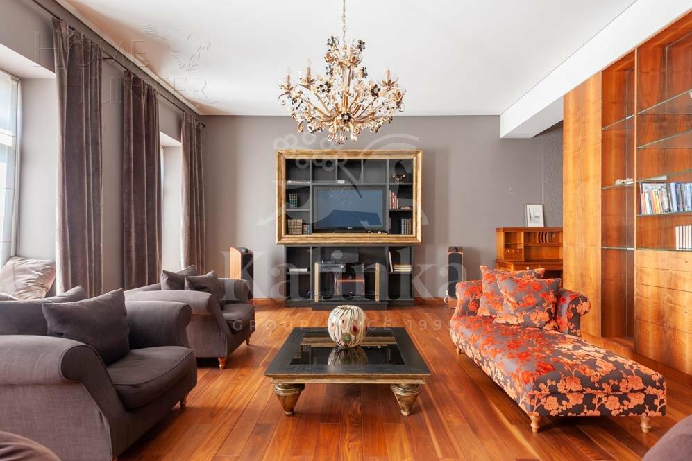 3-КОМН. КВАРТИРА С ОТДЕЛКОЙ 188.5 М² НА 3 ЭТАЖЕ