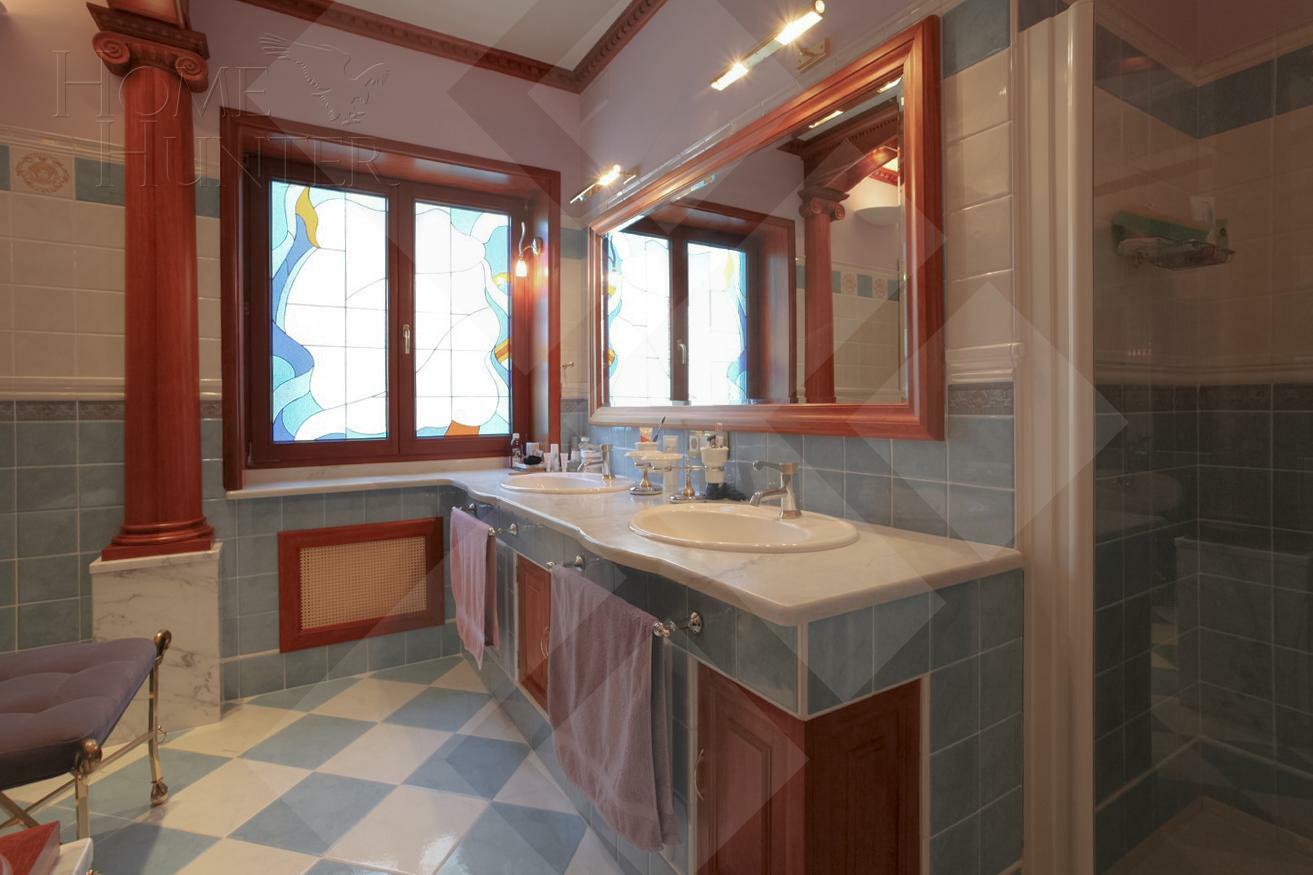 4-КОМН. КВАРТИРА С ОТДЕЛКОЙ 180 М² НА 3 ЭТАЖЕ