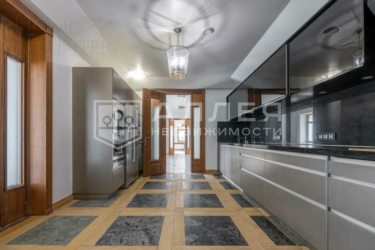 2-этажный коттедж 428 м² с отделкой