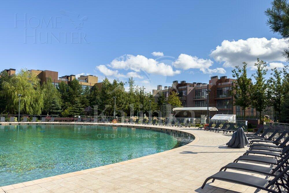 3-этажный таунхаус 238 м² с отделкой