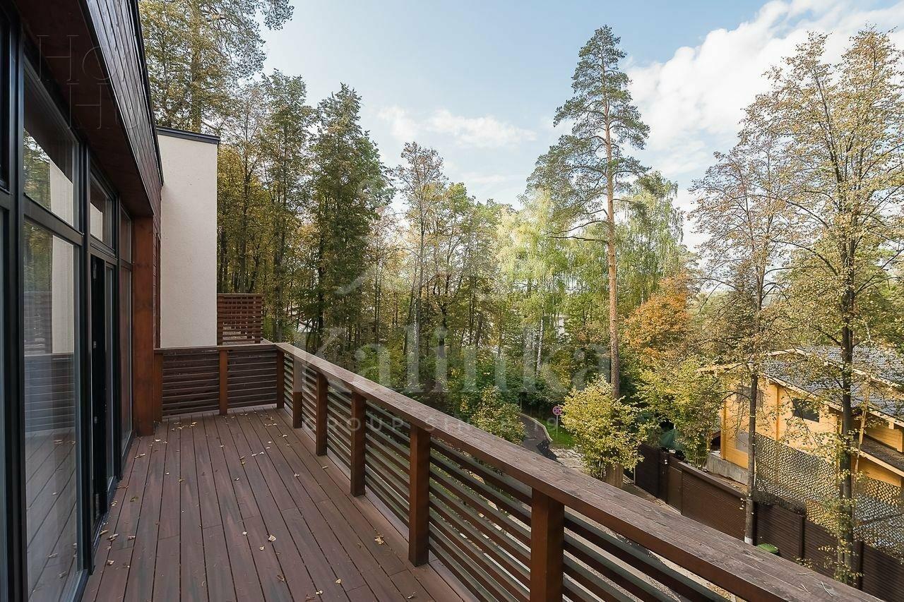 2-этажный таунхаус 350 м² с отделкой