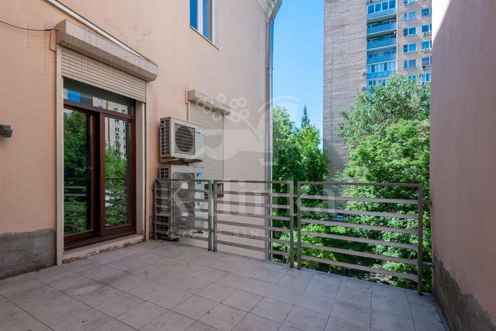 3-КОМН. КВАРТИРА С ОТДЕЛКОЙ 188.5 М² НА 3 ЭТАЖЕ
