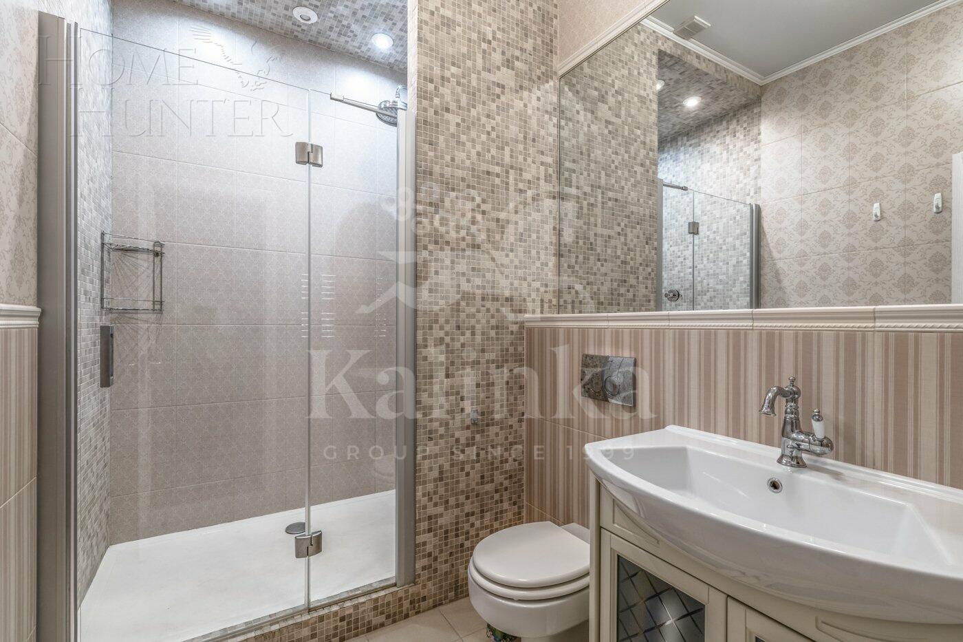 3-этажный таунхаус 230 м² с отделкой