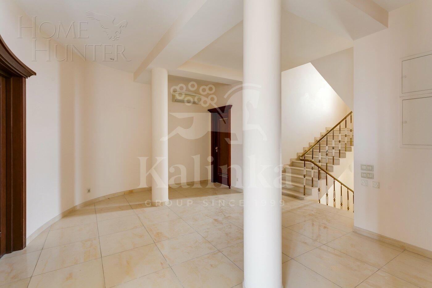 2-этажный коттедж 672 м² с отделкой