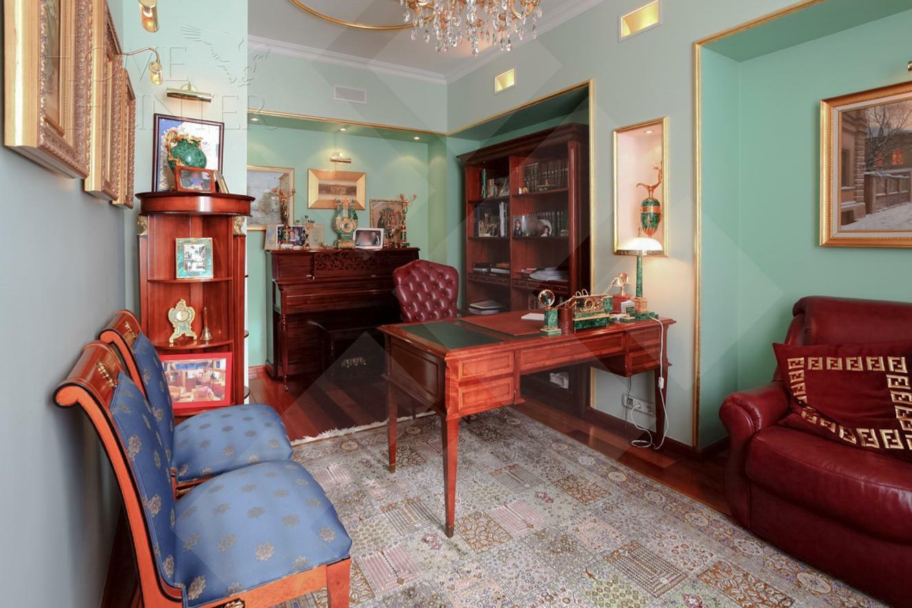 4-КОМН. КВАРТИРА С ОТДЕЛКОЙ 180 М² НА 3 ЭТАЖЕ