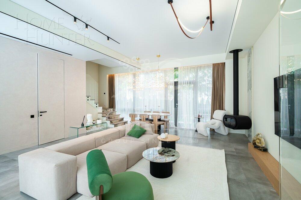 3-этажный таунхаус 238 м² с отделкой