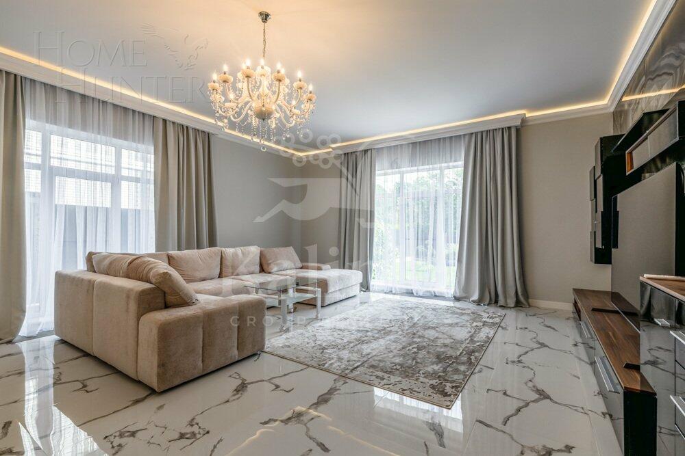 2-этажный коттедж 250 м² с отделкой