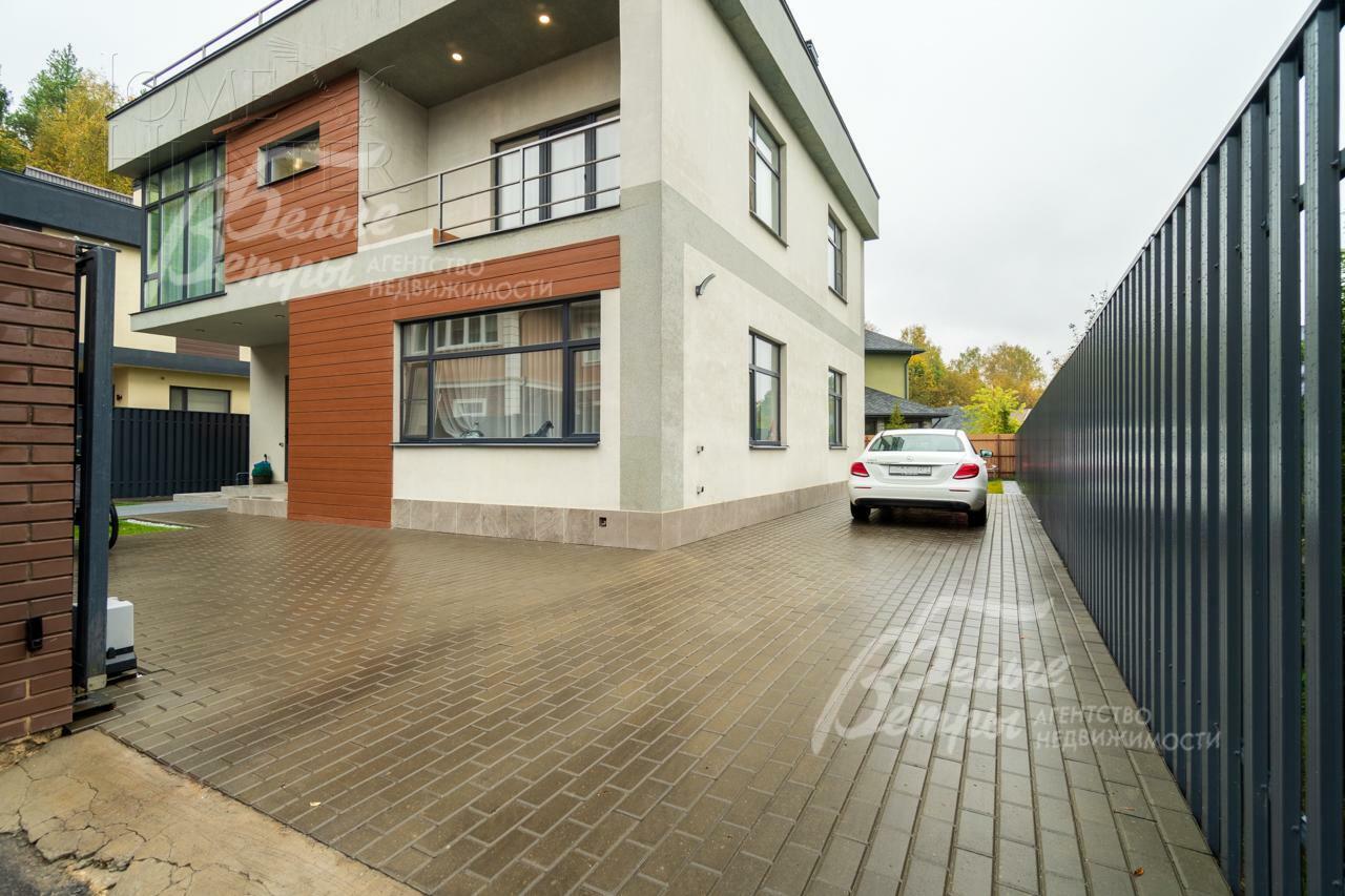 2-этажный коттедж 220 м² с отделкой