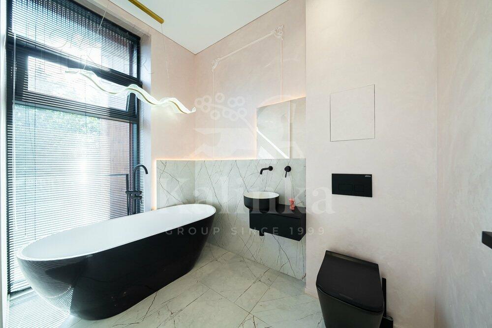 3-этажный таунхаус 238 м² с отделкой