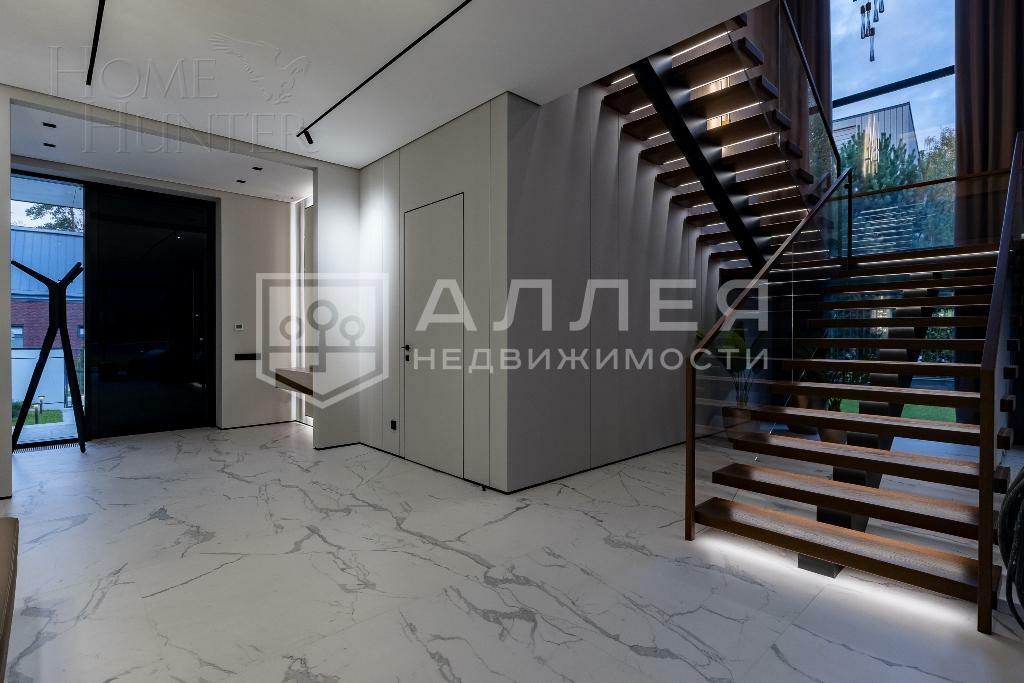 2-этажный коттедж 550 м² с отделкой