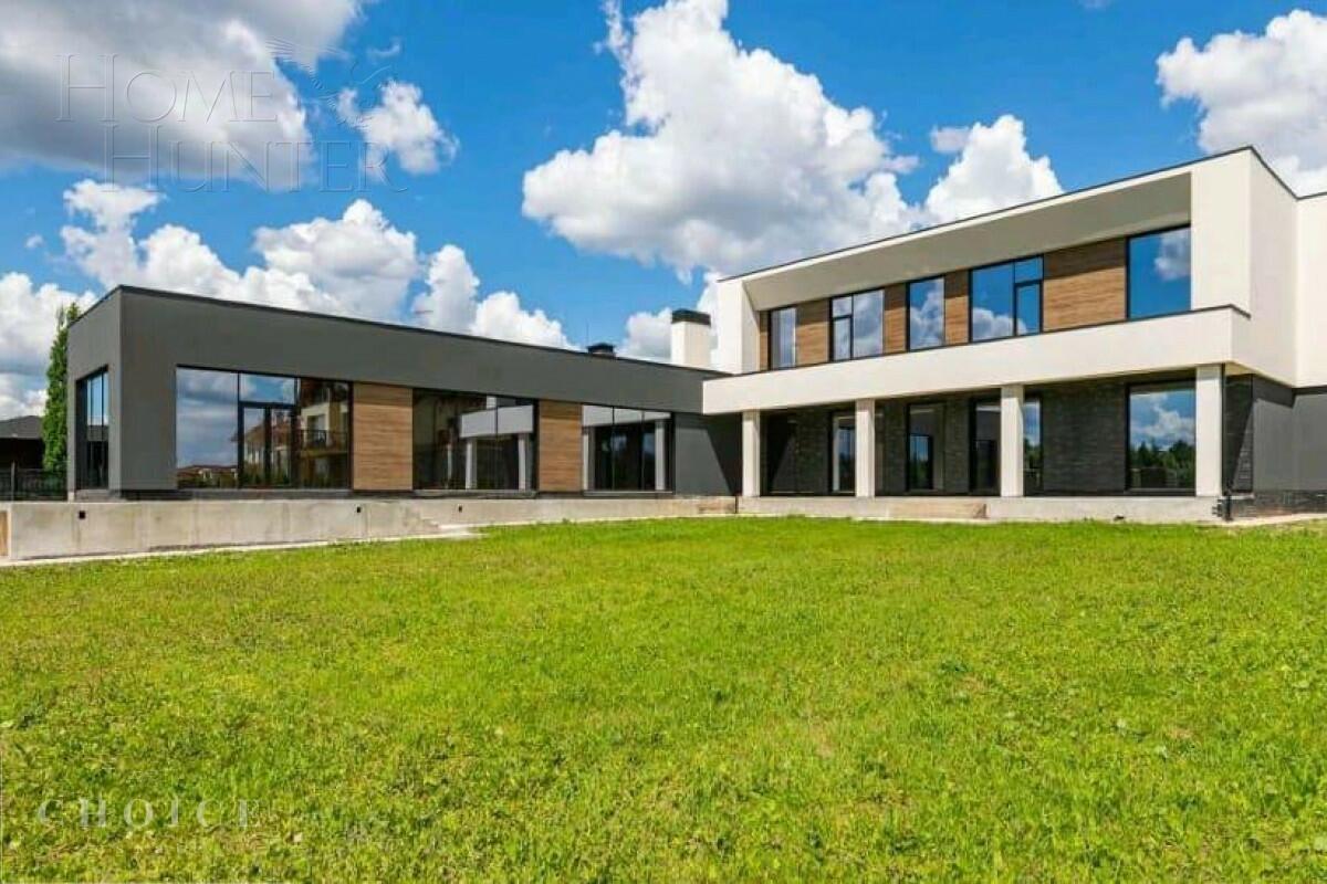 2-этажный коттедж 1 200 м² без отделки