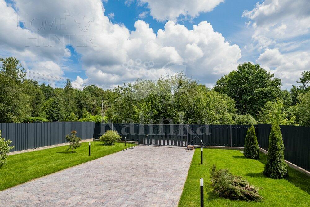 2-этажный коттедж 250 м² с отделкой