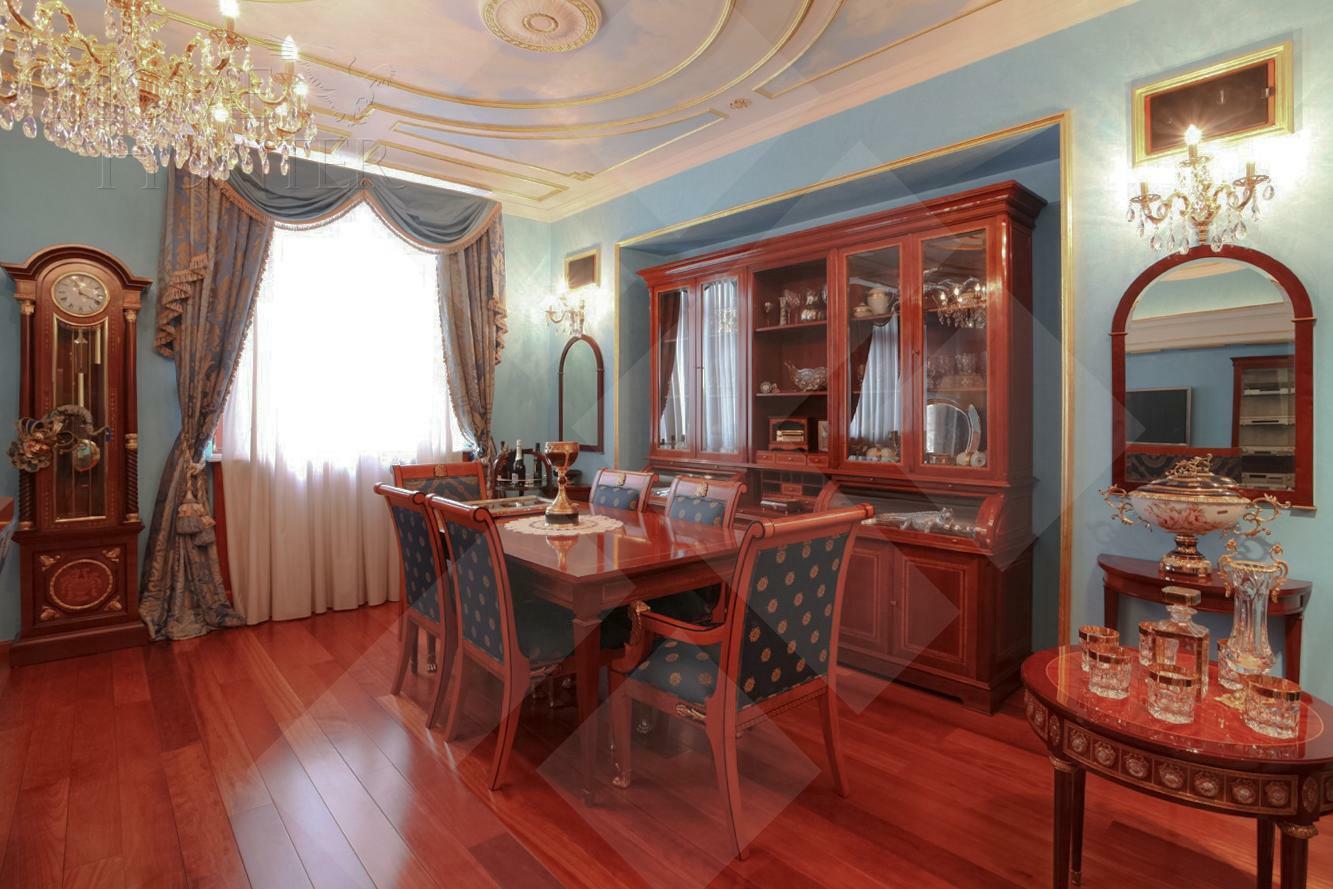 4-КОМН. КВАРТИРА С ОТДЕЛКОЙ 180 М² НА 3 ЭТАЖЕ