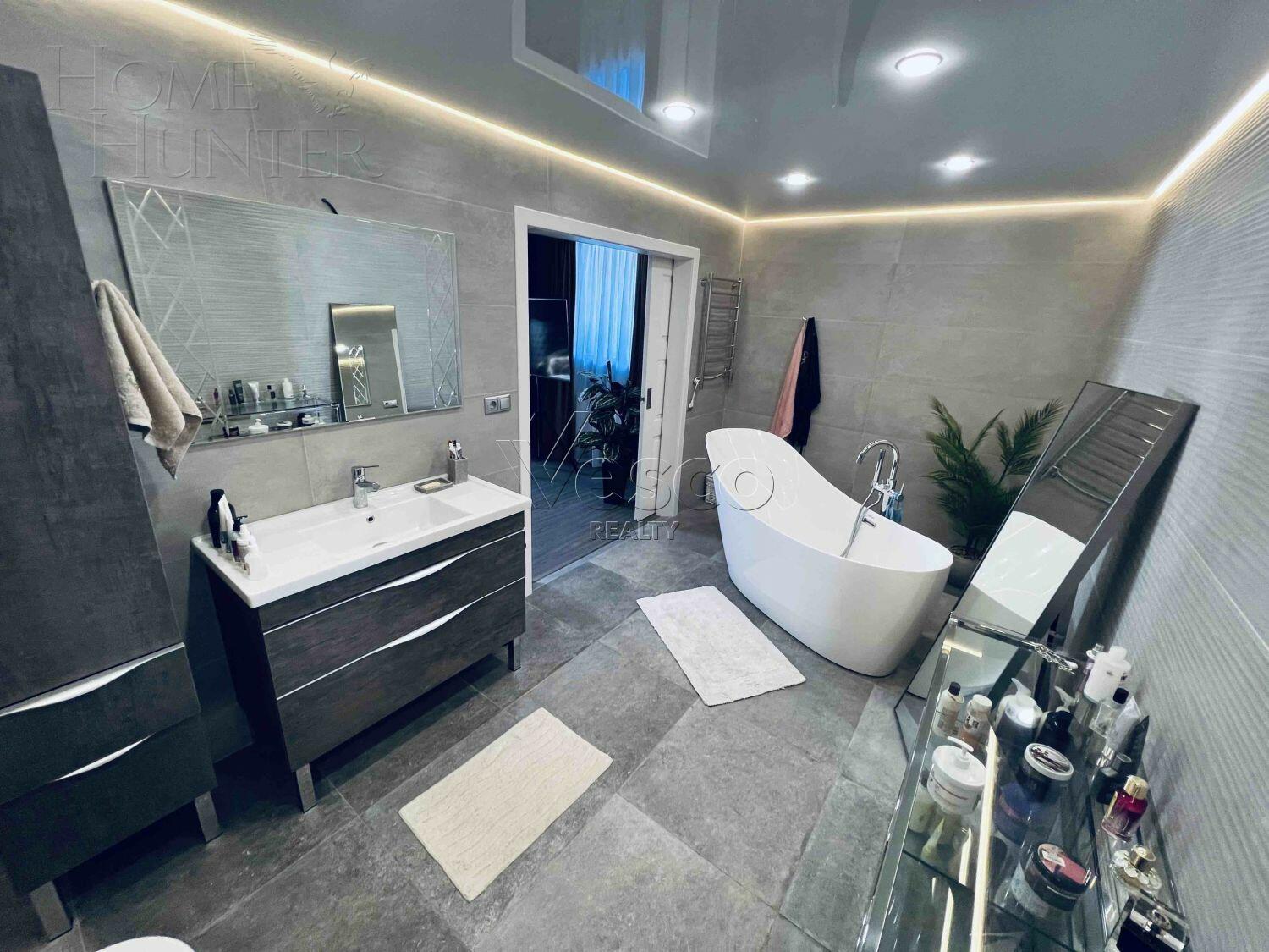 2-этажный коттедж 280 м² с отделкой