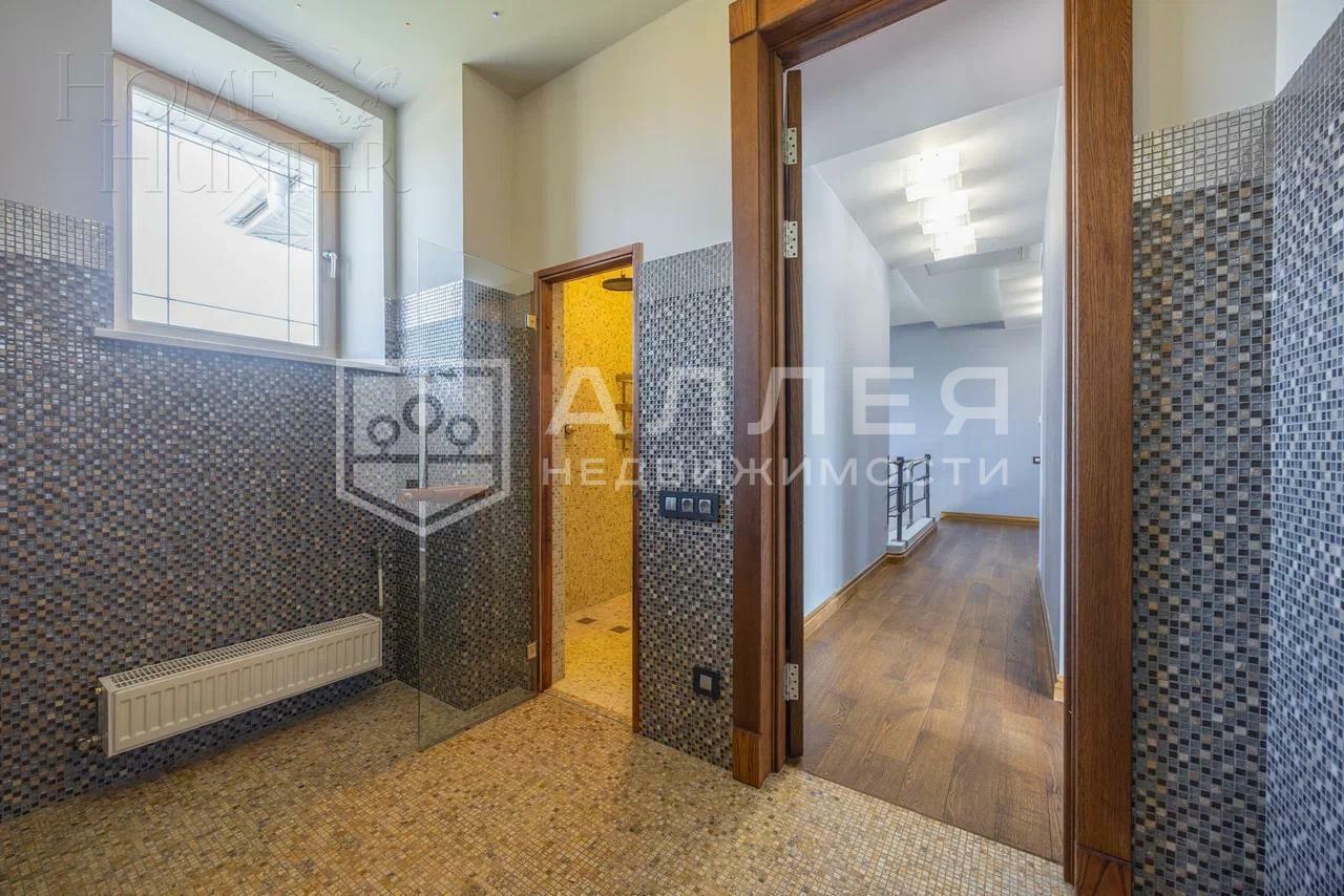 2-этажный коттедж 428 м² с отделкой