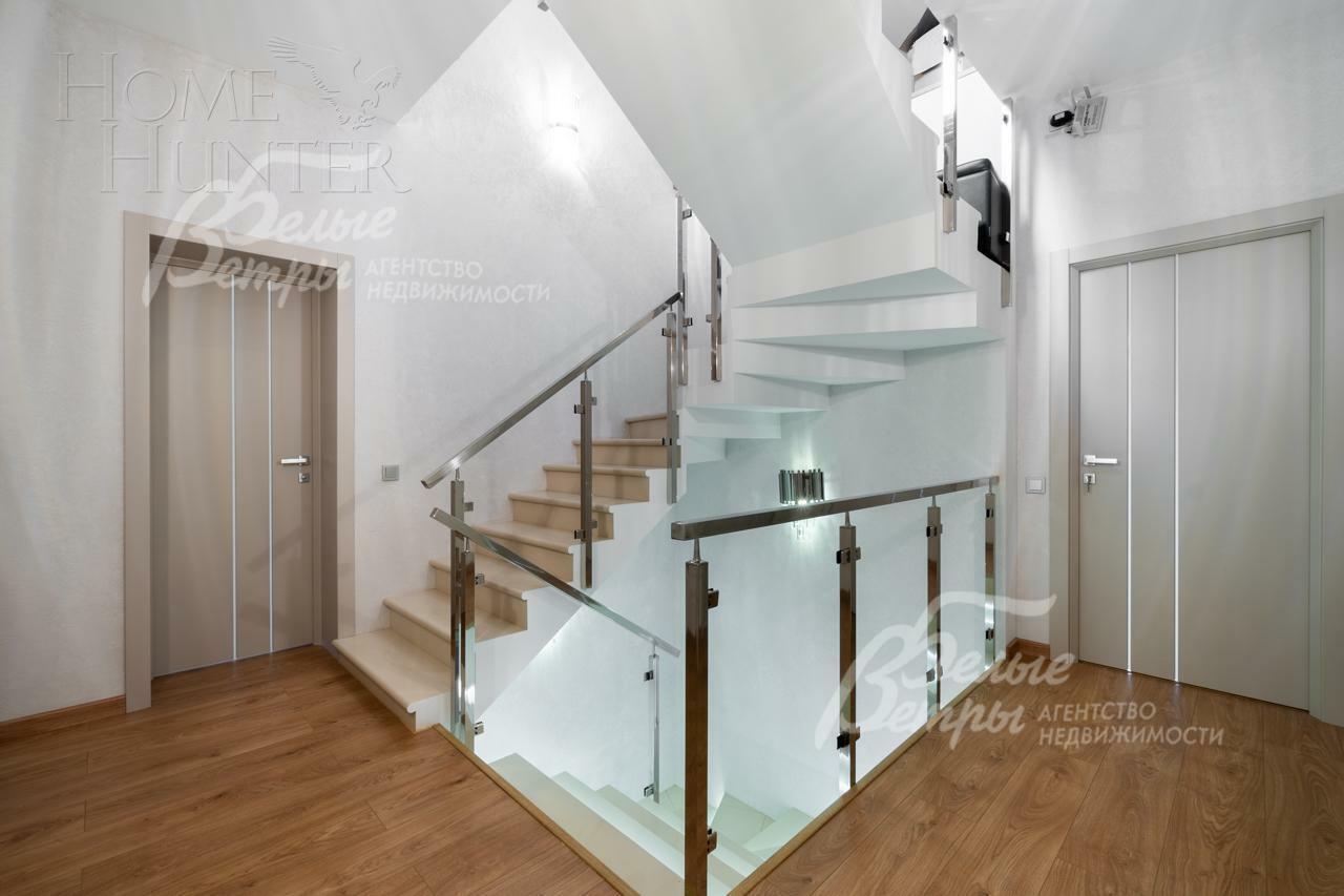 2-этажный коттедж 220 м² с отделкой