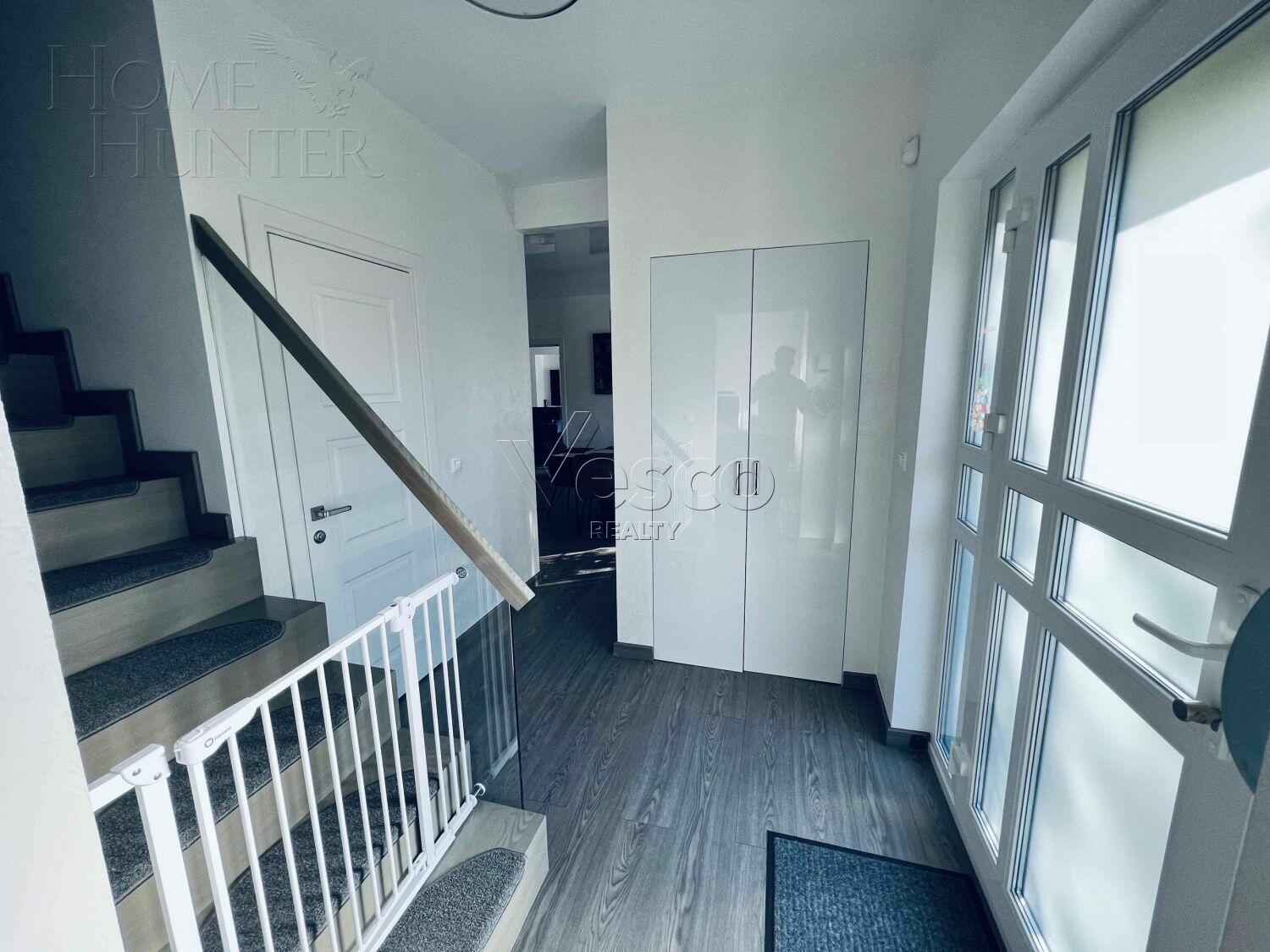 2-этажный коттедж 280 м² с отделкой