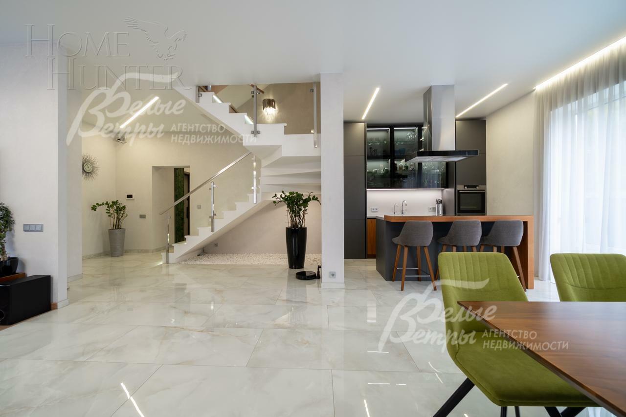 2-этажный коттедж 220 м² с отделкой