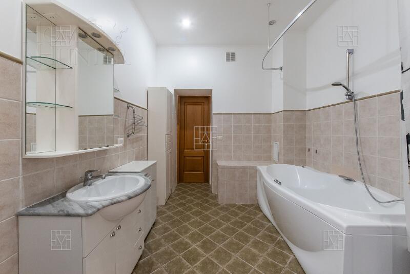 4-КОМН. КВАРТИРА С ОТДЕЛКОЙ 156 М² НА 2 ЭТАЖЕ