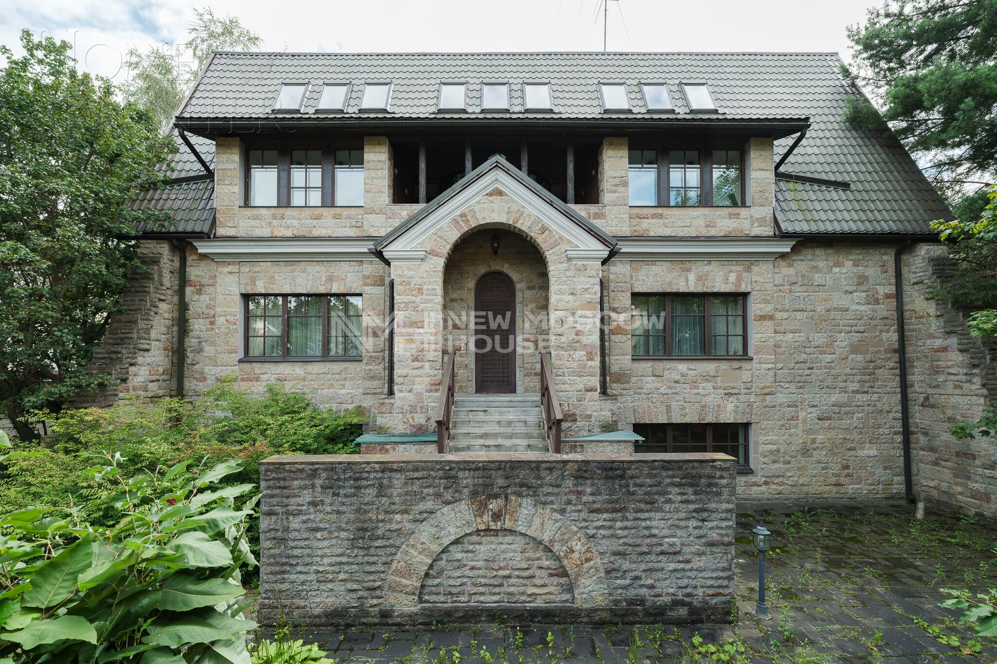 2-этажный коттедж 720 м² с отделкой