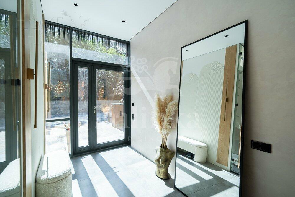 3-этажный таунхаус 238 м² с отделкой