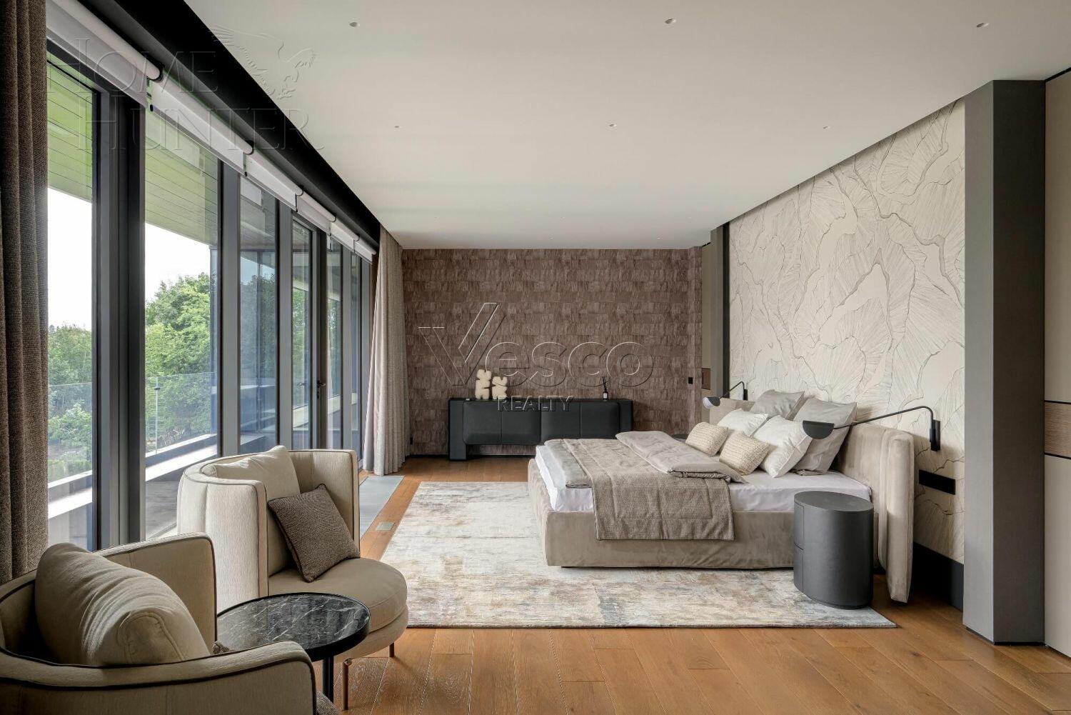 3-этажный коттедж 2 150 м² с отделкой