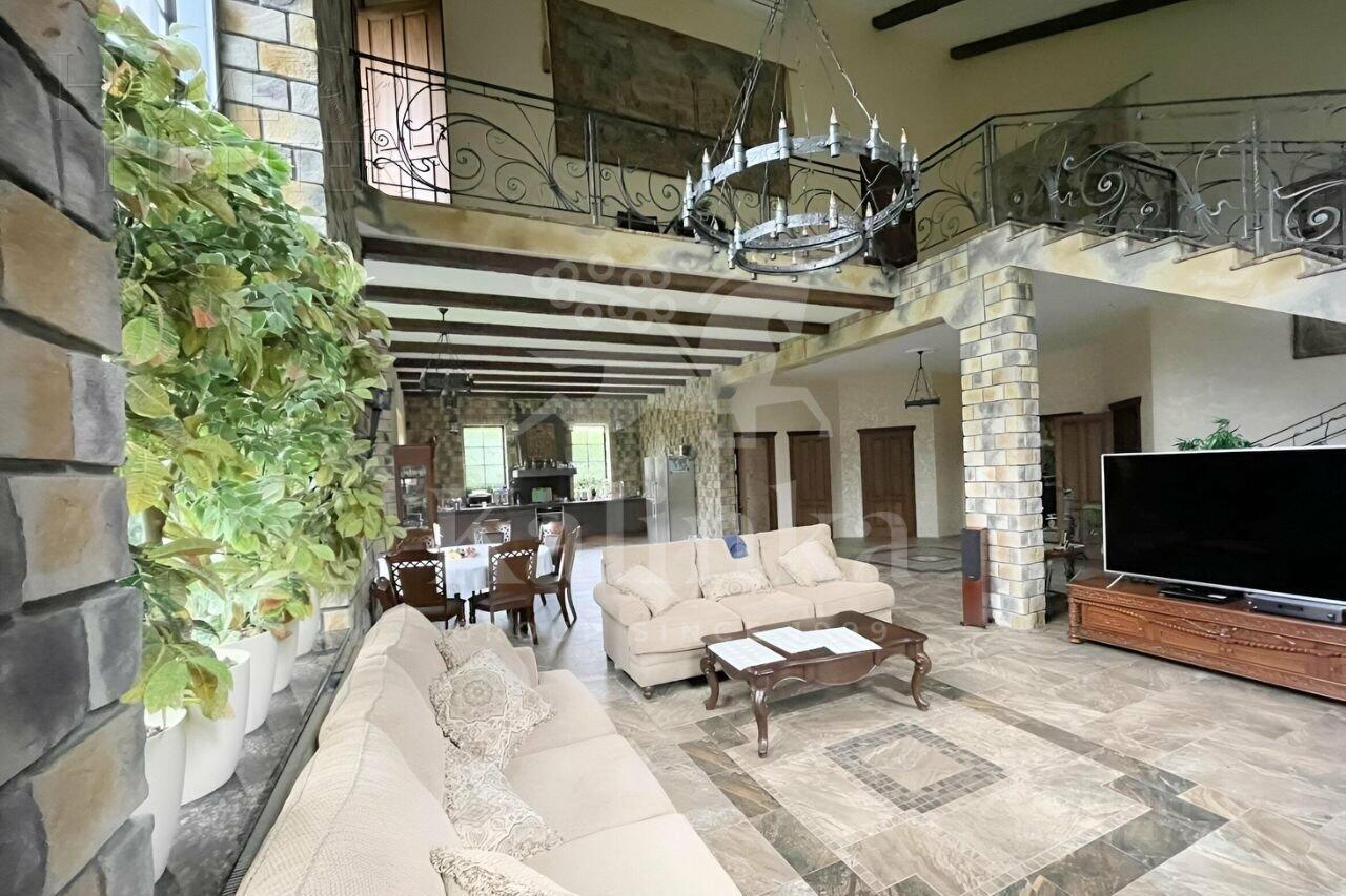 2-этажный коттедж 455 м² с отделкой