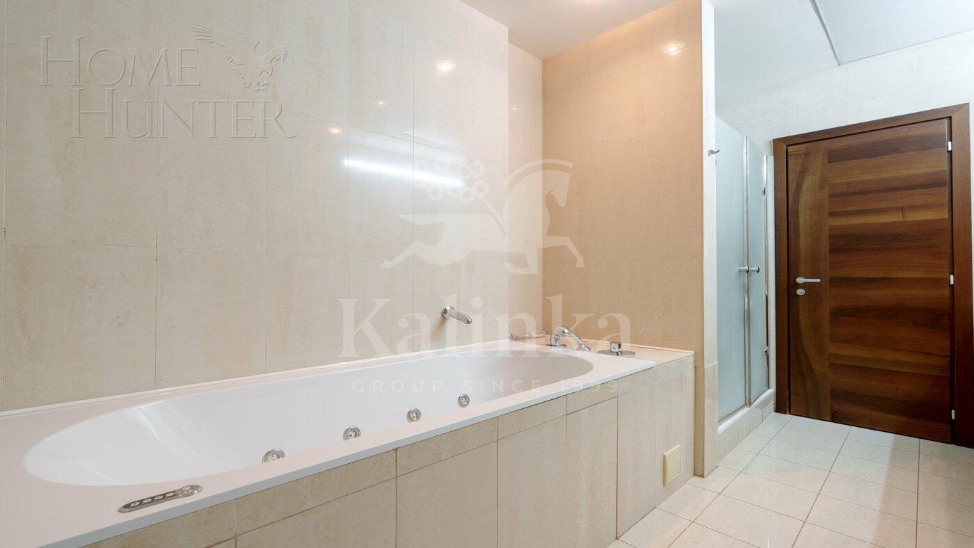 5-КОМН. КВАРТИРА С ОТДЕЛКОЙ 232.5 М² НА 3 ЭТАЖЕ