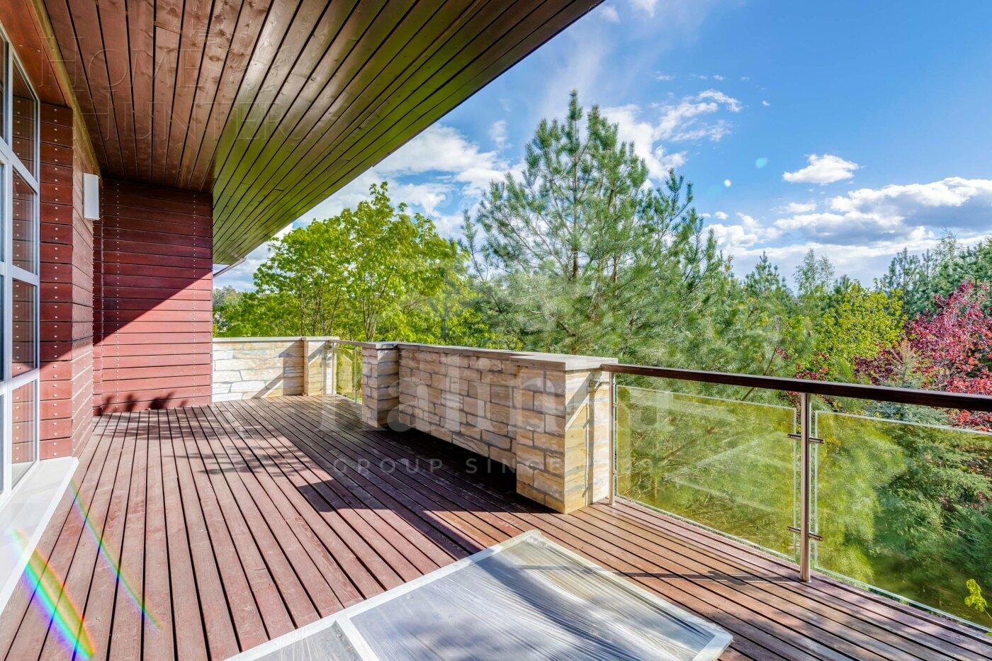 2-этажный коттедж 940 м² с отделкой