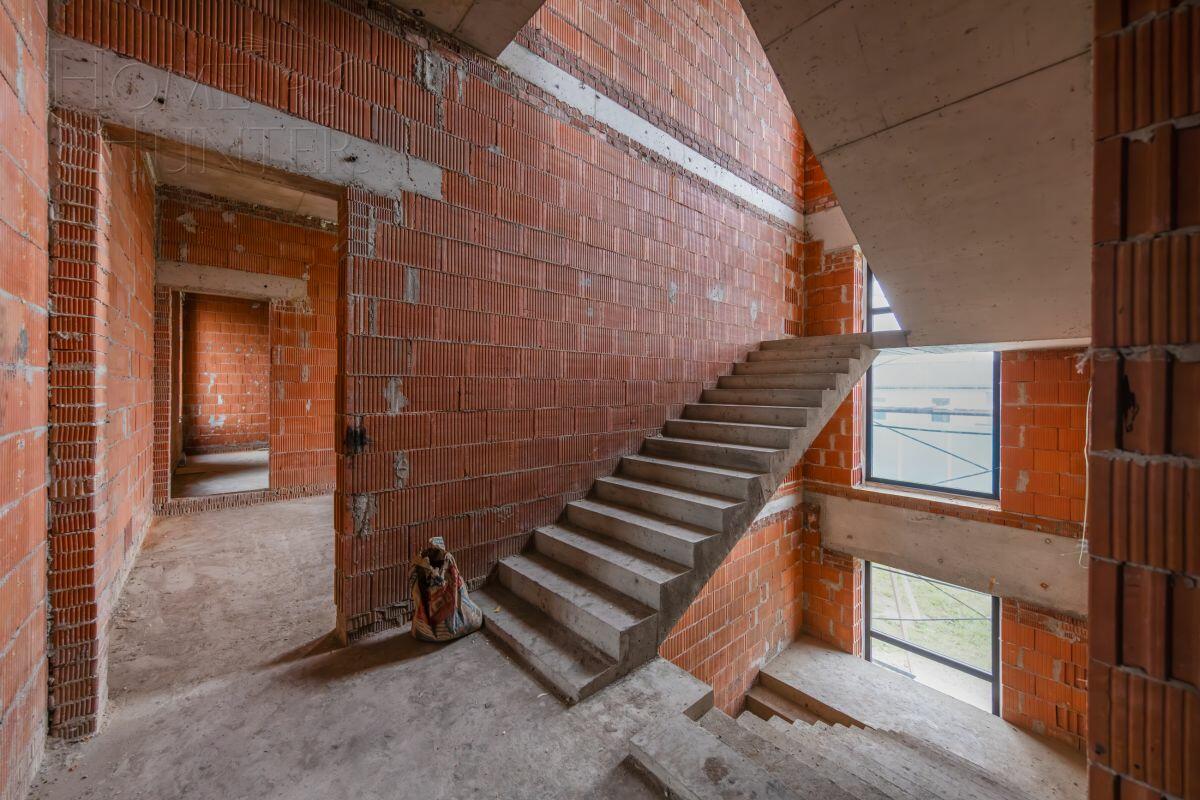 2-этажный коттедж 830 м² без отделки