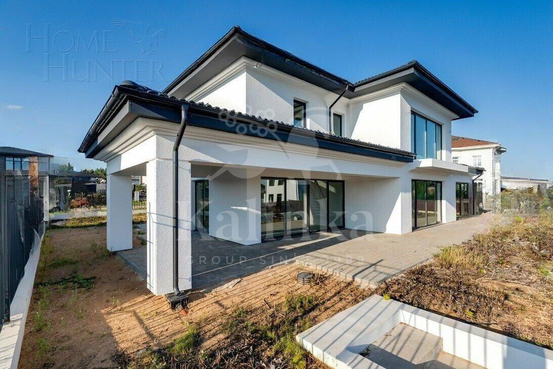 2-этажный коттедж 303 м² без отделки