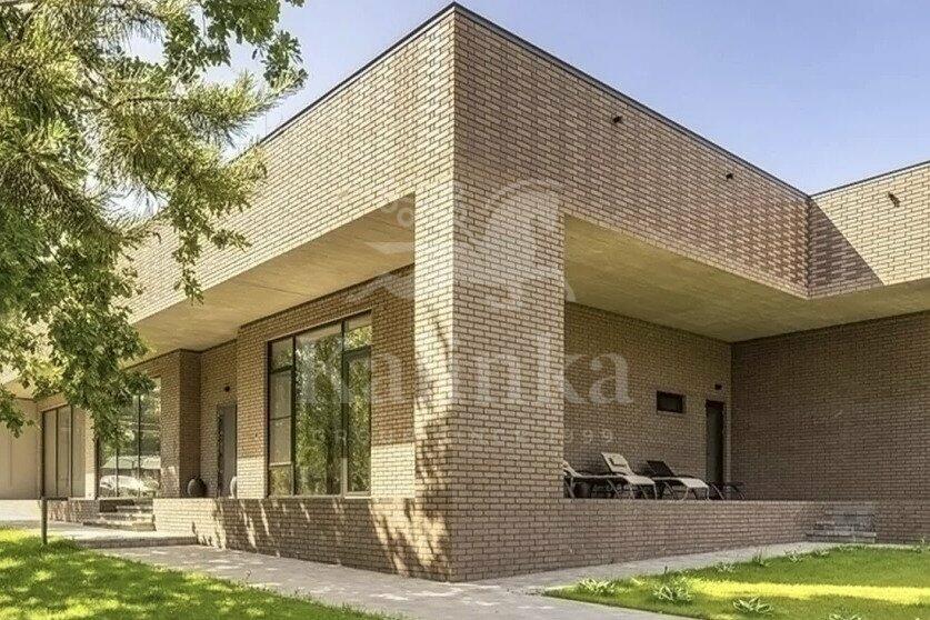 1-этажный коттедж 492 м² с отделкой