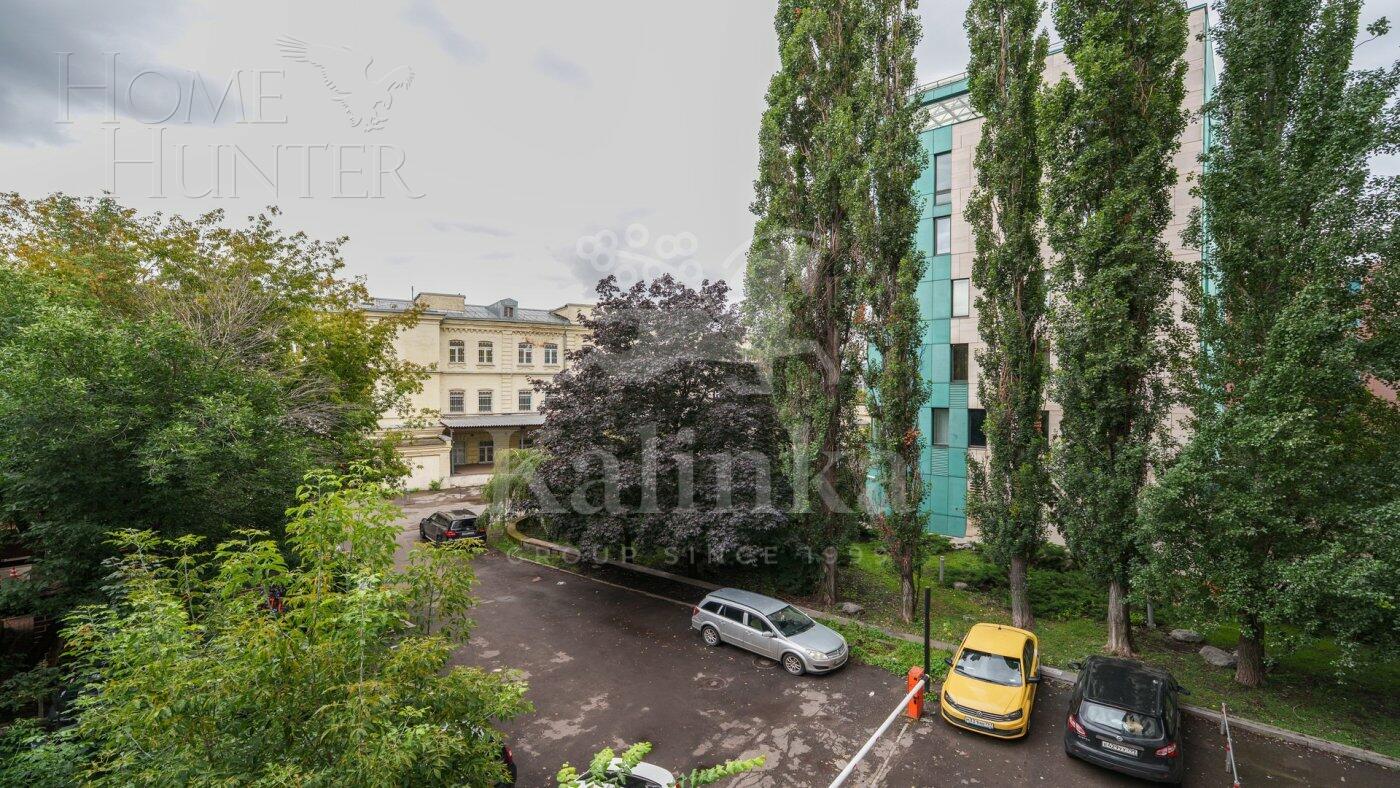 5-КОМН. КВАРТИРА С ОТДЕЛКОЙ 232.5 М² НА 3 ЭТАЖЕ