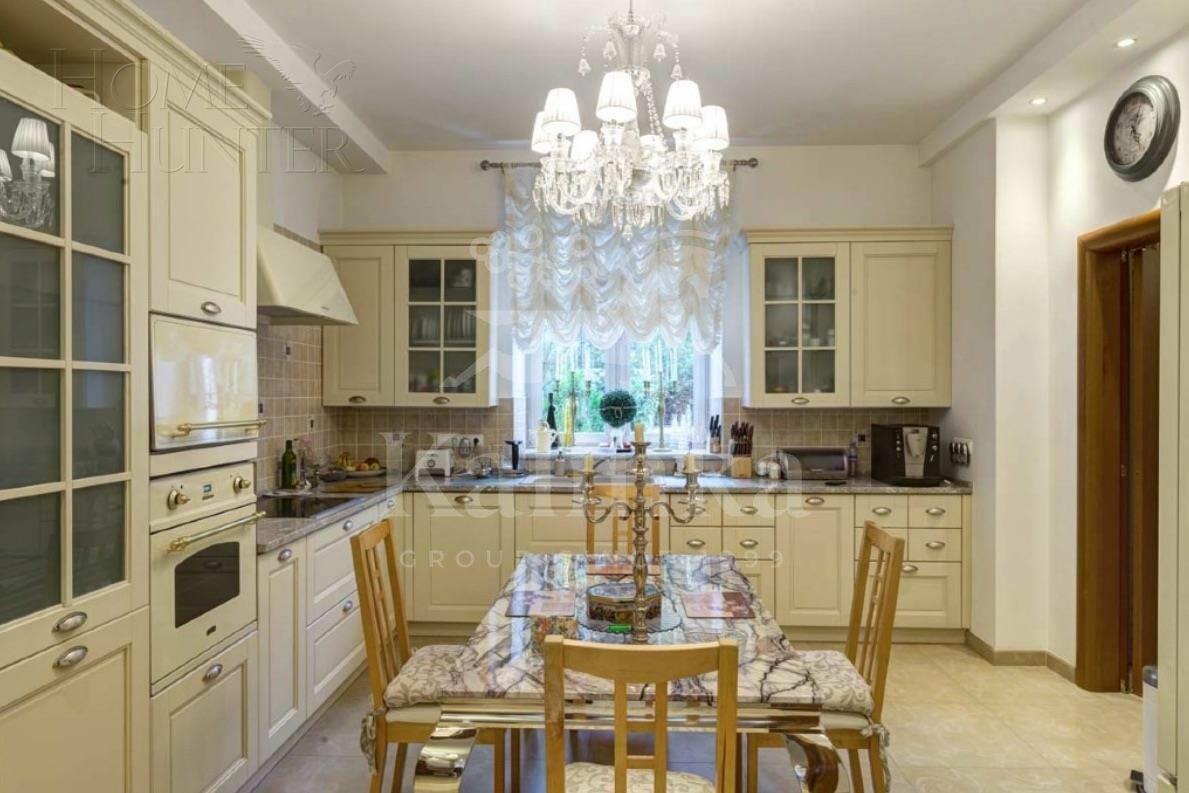 2-этажный коттедж 900 м² с отделкой