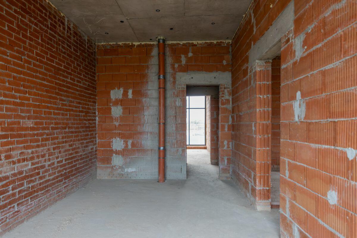 2-этажный коттедж 830 м² без отделки